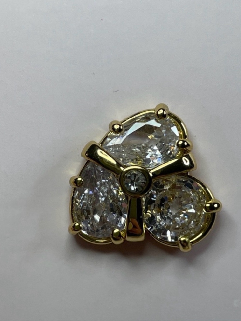Kate Spade Gold Crystal Floral Stud Earrings w/ dustbag NWT - Picture 4 of 6
